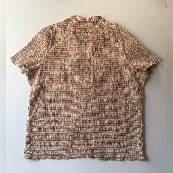 J. Crew Woman’s Tan Textured Button Down Shirt 🍂 - Picture 9 of 9